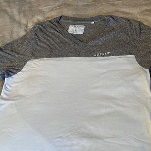 Guess tshirt Large